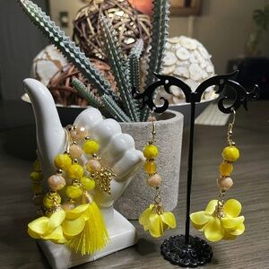 Yellow and Gold Beaded Earrings and Bracelet Set